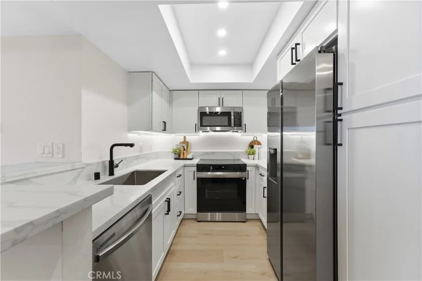 278 N Wilshire #B31 photo 9