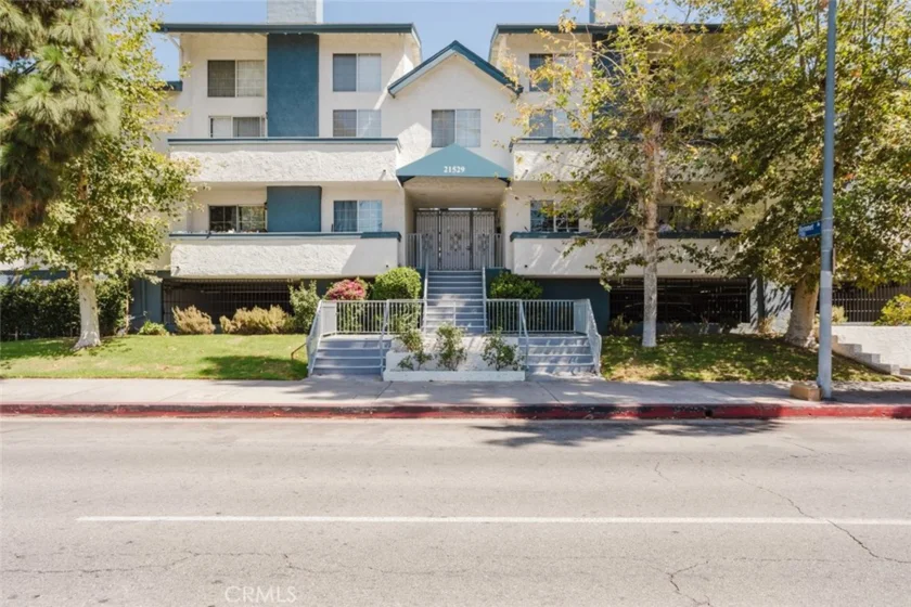 21529 Saticoy Street #217 photo 24