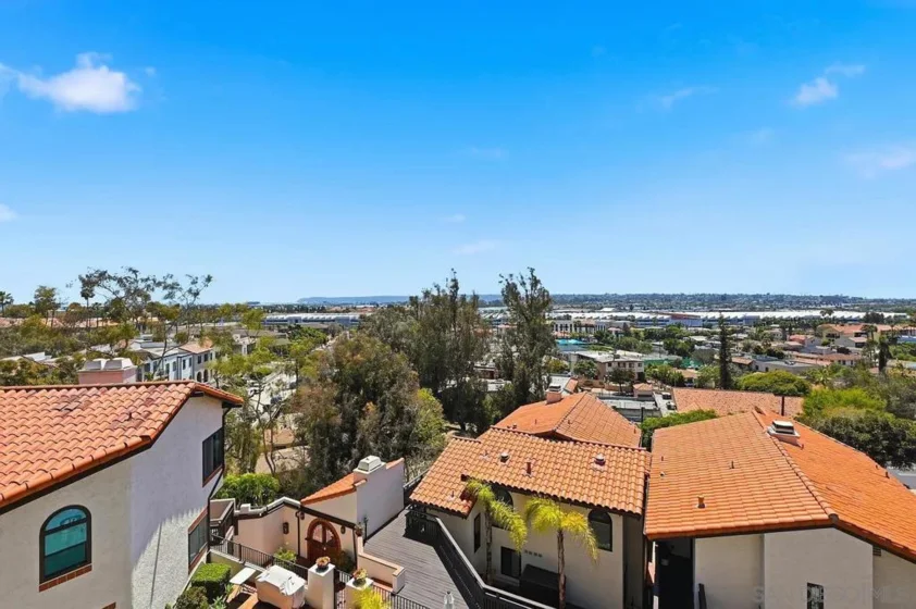 4008 Ampudia Street photo 23