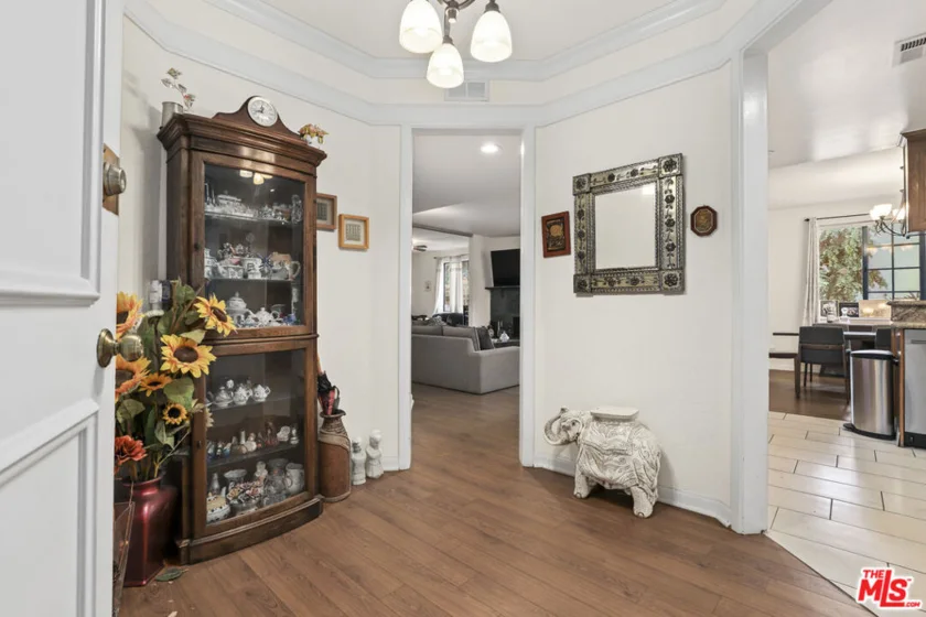 4230 Stansbury Avenue #105 photo 13