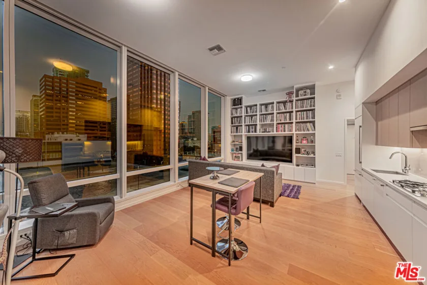 877 Francisco Street #806 photo 49