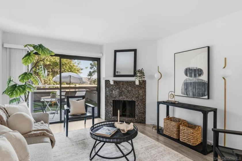 1687 Melrose Avenue #D photo 1