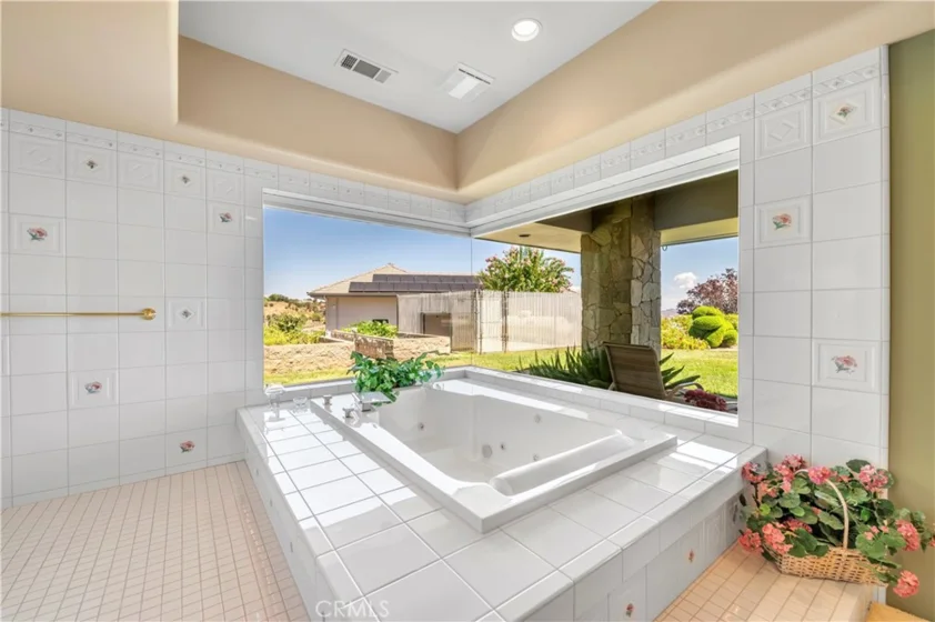 21410 Avenida De Arboles photo 32