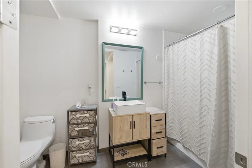 433 Pine Avenue #201 photo 9