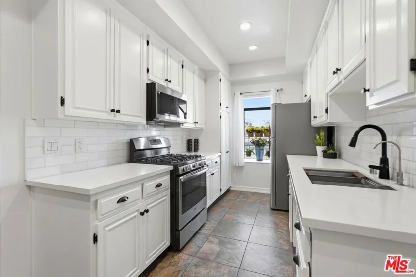 828 S Bedford Street #202 photo 24