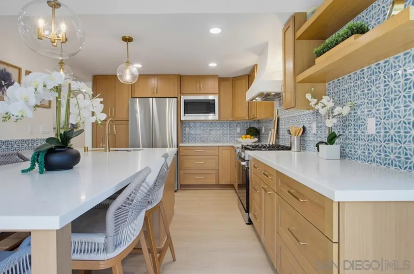 387 N Melrose #D photo 15