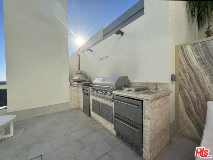 10520 Wilshire Boulevard #701 photo 23