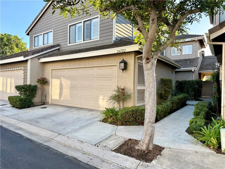 24782 Sutton photo 1
