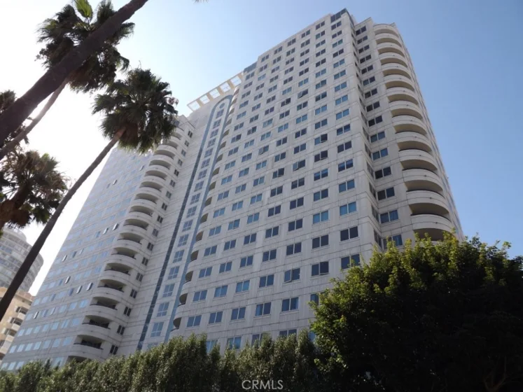 525 E Seaside Way #807 photo 1