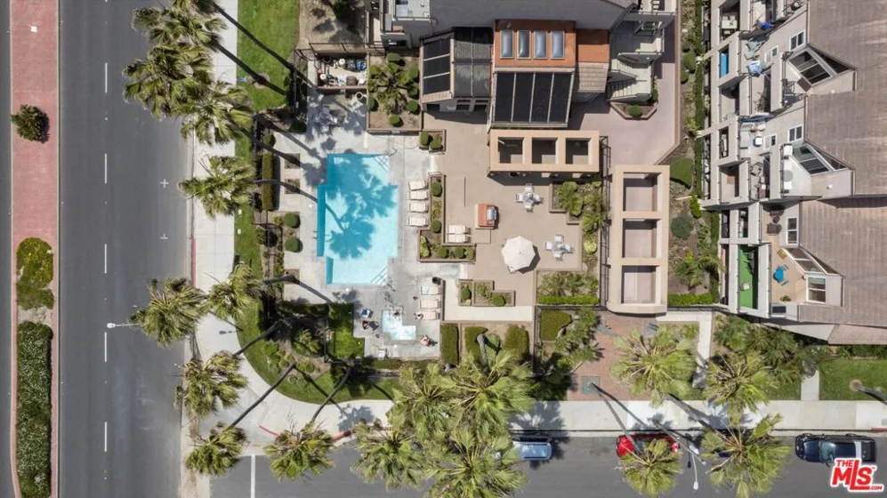 1200 Pacific Coast Highway #305 photo 37