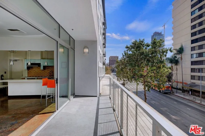 645 W 9th Street #740 photo 33