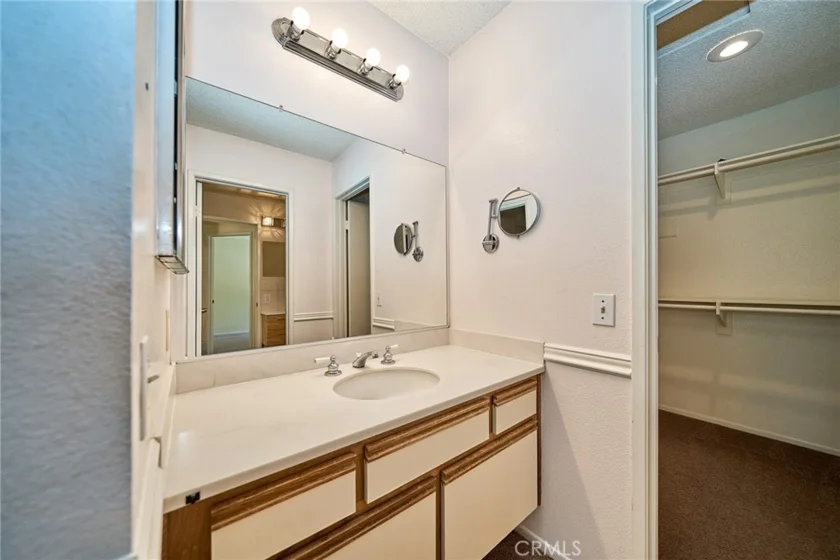 380 Deerfield photo 24