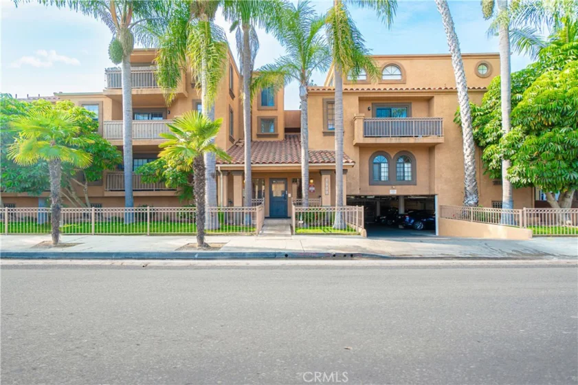 1509 Stanley Avenue #304 photo 1