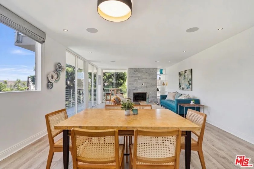 1129 Larrabee Street #8 photo 9