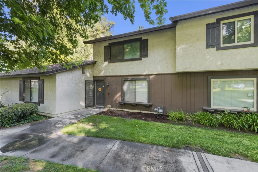 8883 Amigos Place photo 1
