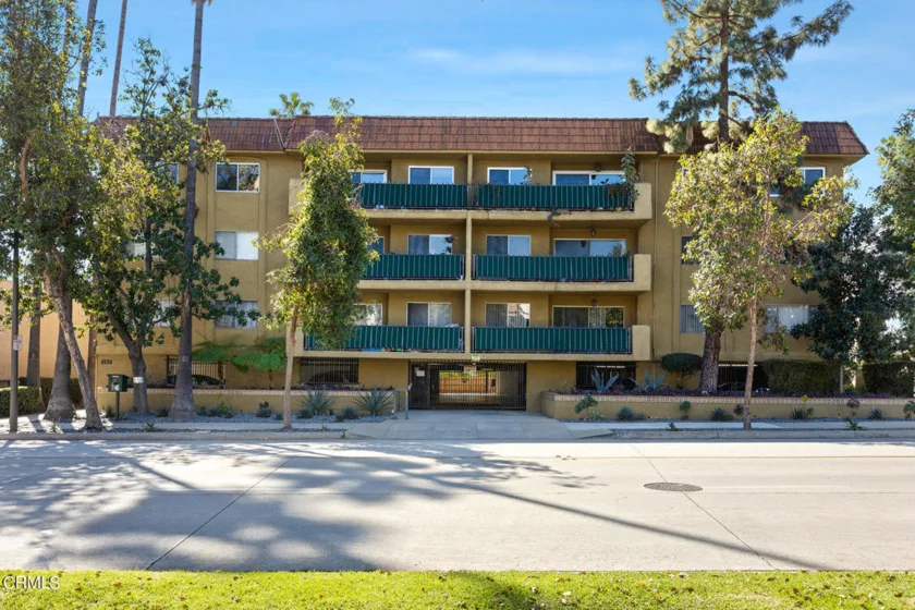 382 E California Boulevard #106 photo 1