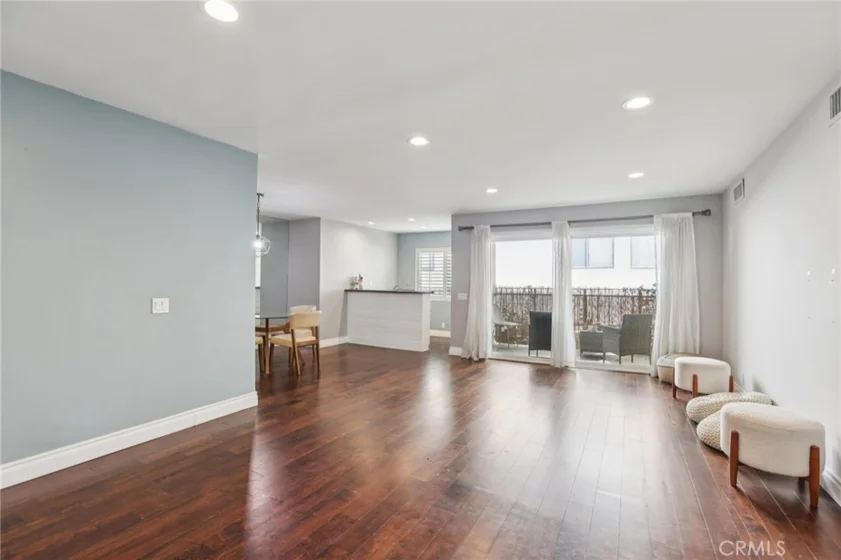 1121 N Olive Drive #211 photo 4