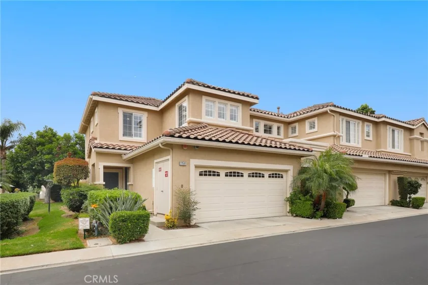 27541 Caesars Place photo 2