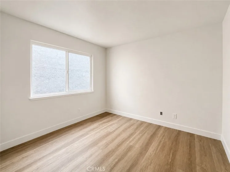 24051 Fir photo 17