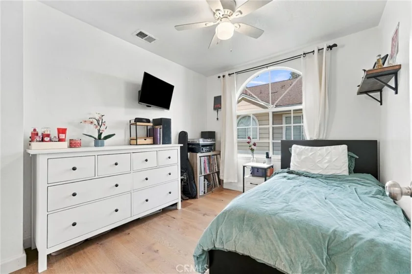 21143 River Glen photo 23