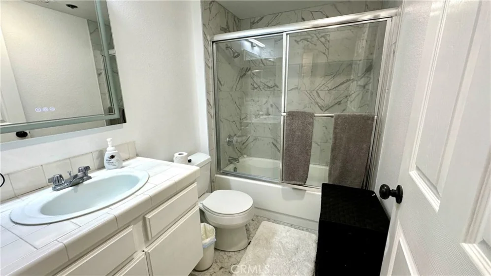 6545 Reseda Boulevard #24 photo 20