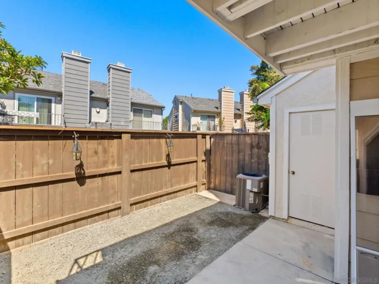 8946 Arlingdale Way photo 13