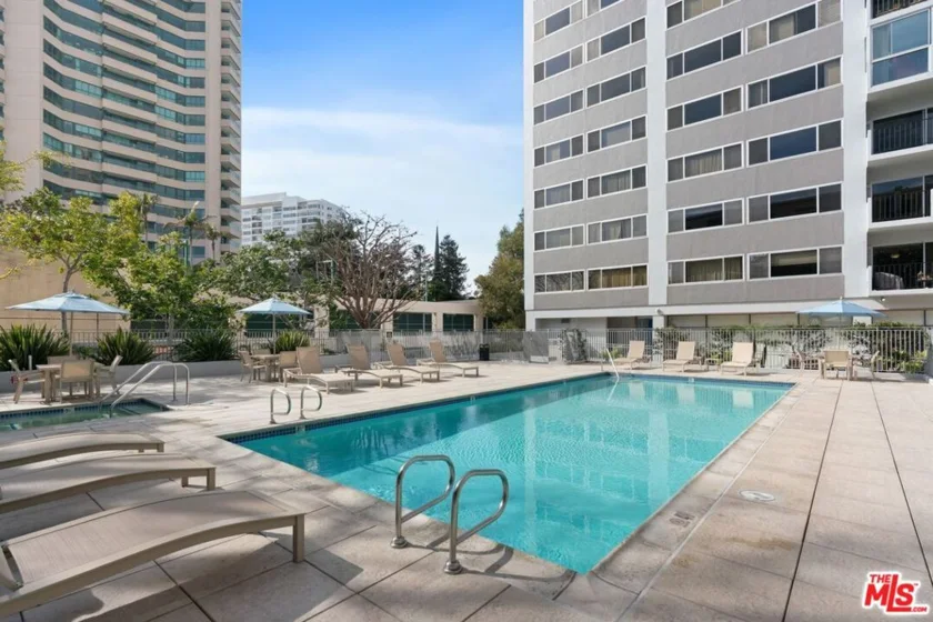 10450 Wilshire Boulevard #4F photo 15