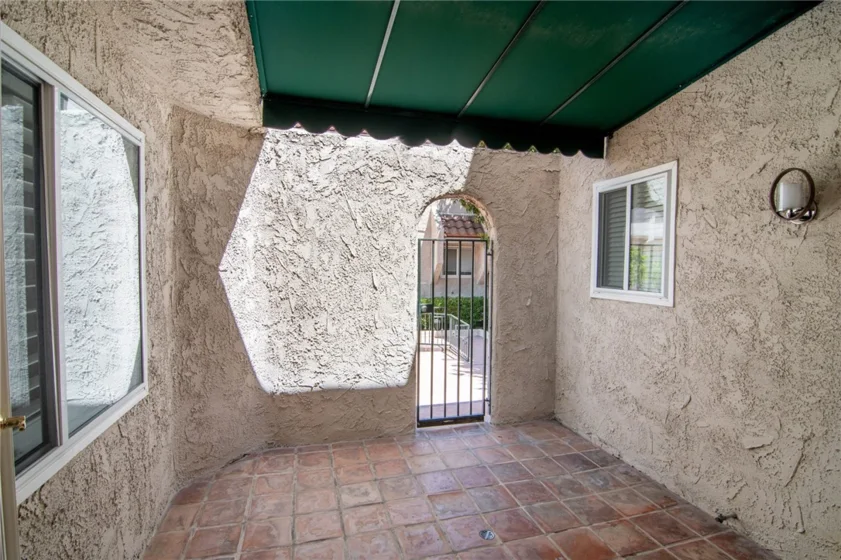 5401 Zelzah #115 photo 21