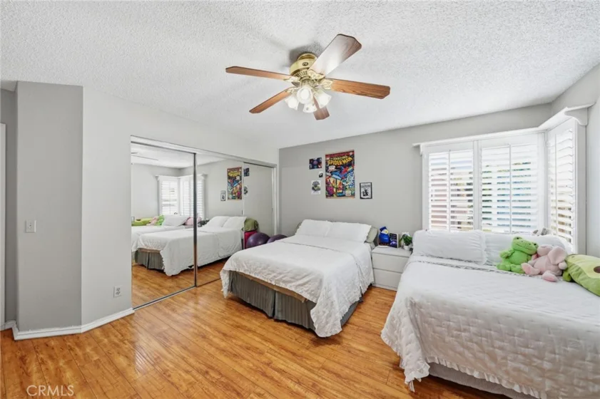 10452 W Briar Oaks photo 4