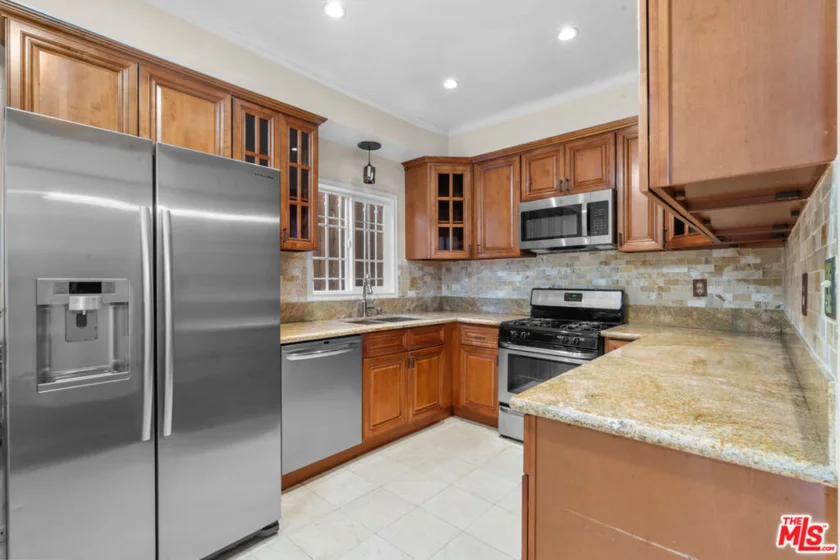 822 S Windsor Boulevard #102 photo 12