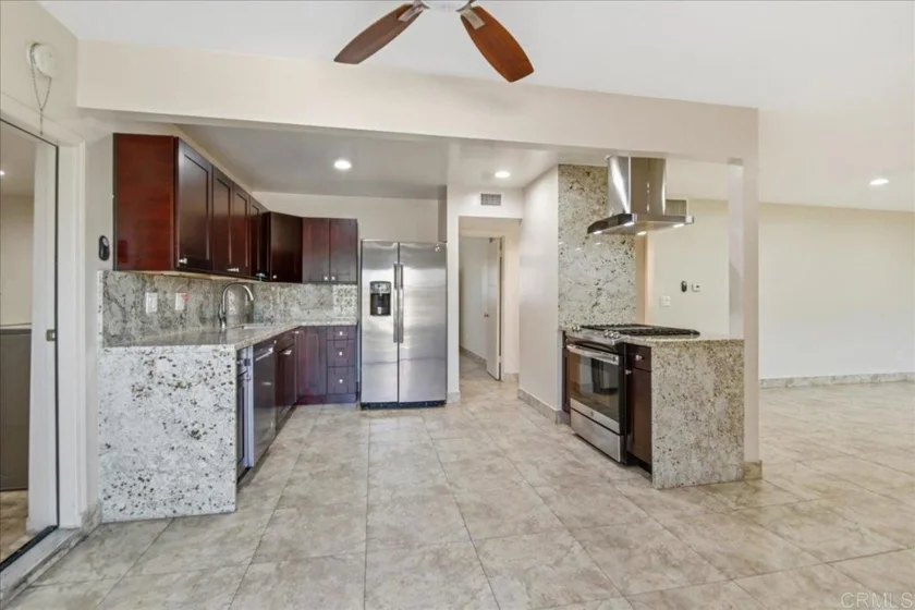 559 Oakdale Lane #C photo 18