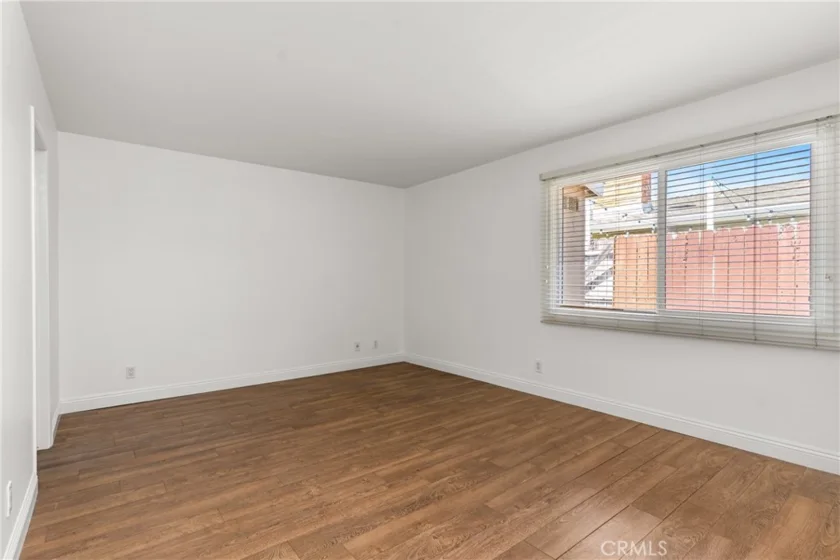 21A Tustin photo 16