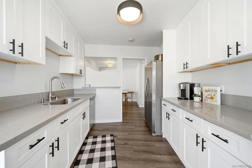 2544 Navarra Drive #12 photo 5