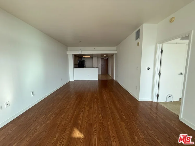 13700 Marina Pointe Drive #1219 photo 12