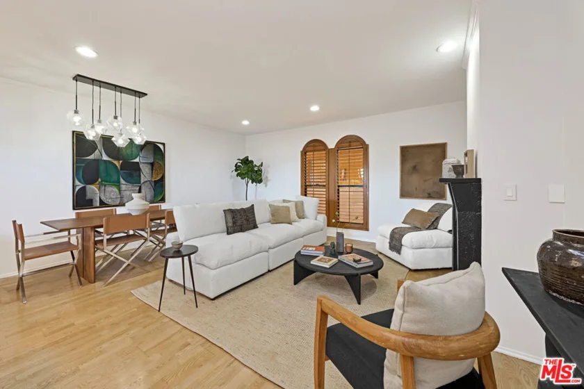 828 N Hudson Avenue #214 photo 6