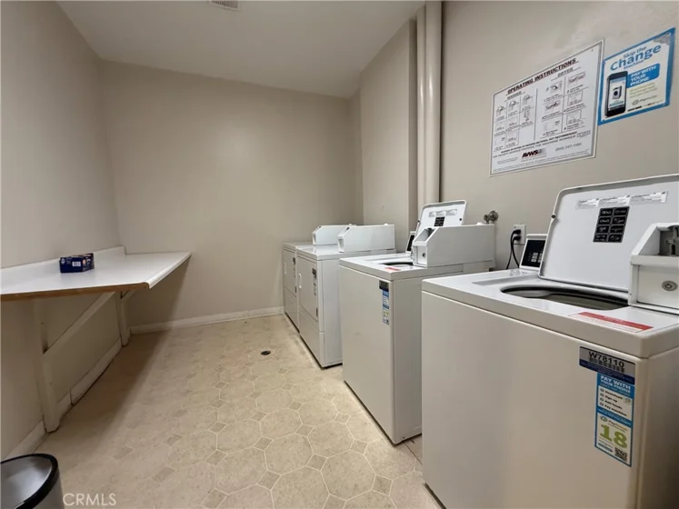14144 Dickens #310 photo 31