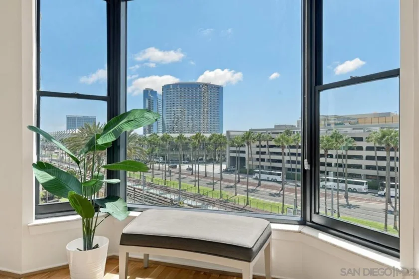 500 W Harbor Drive #504 photo 27