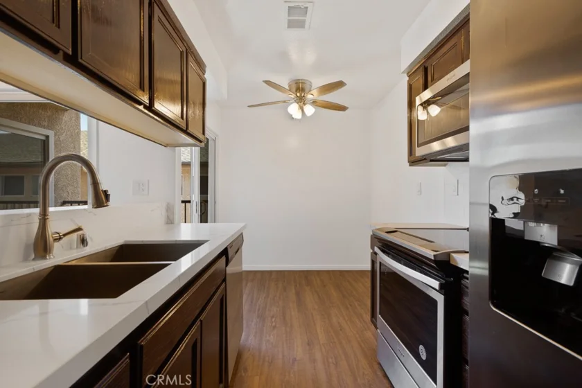 7641 Reseda Boulevard #102-Z photo 1