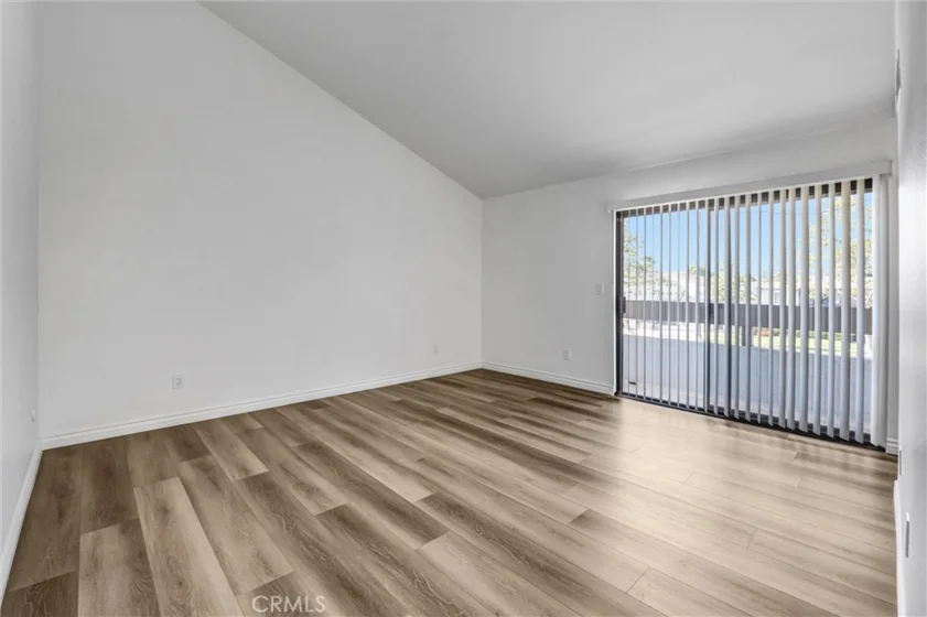 19620 Sherman Way #1 photo 23