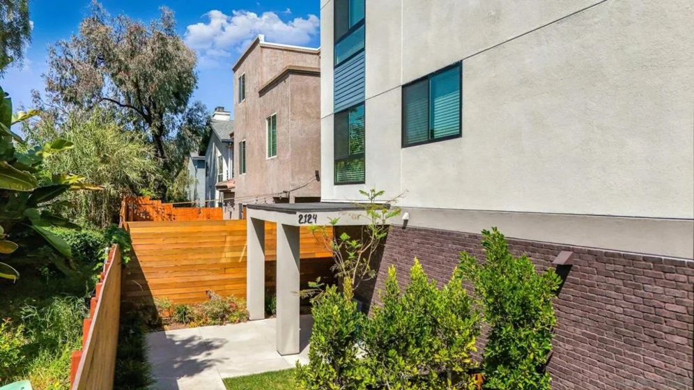 2124 San Clemente Street photo 24