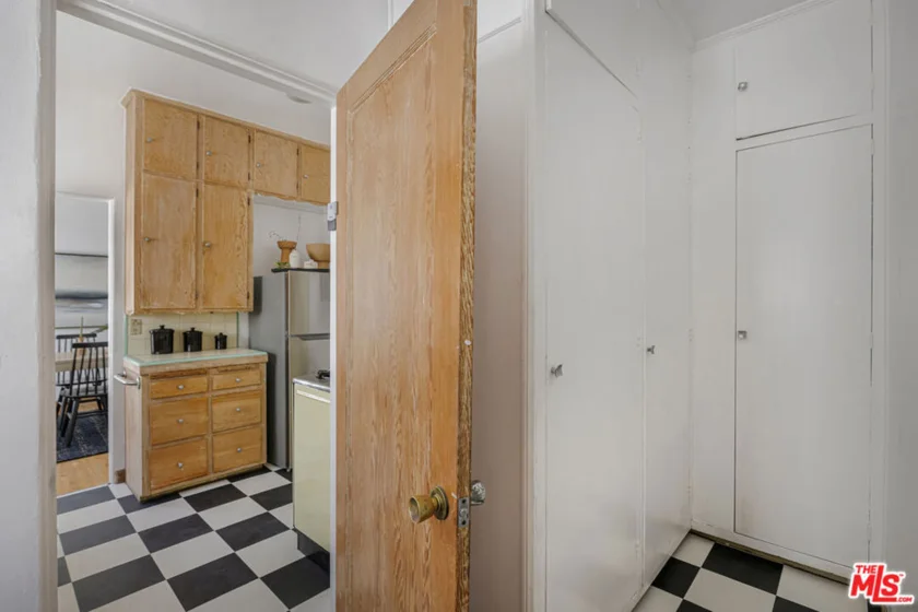 1143 S Westmoreland Avenue #5 photo 22