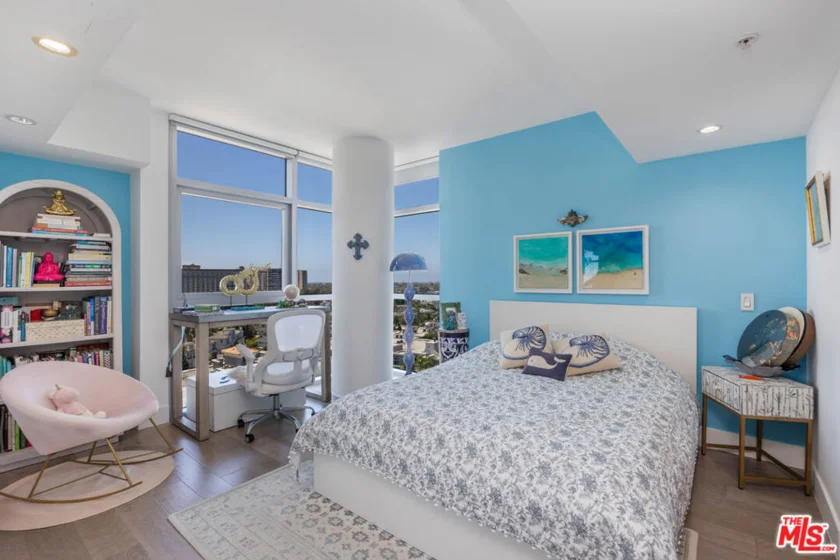 13700 Marina Pointe Drive #1016 photo 15