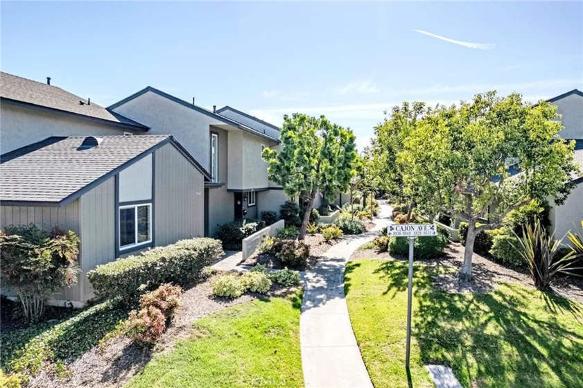 5539 Cajon photo 1
