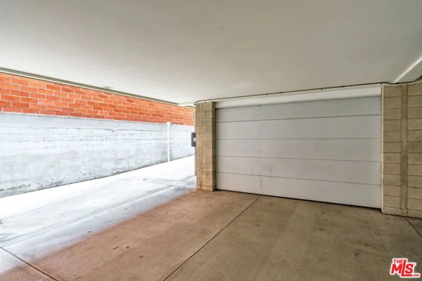 631 N Larchmont Boulevard #2 photo 11