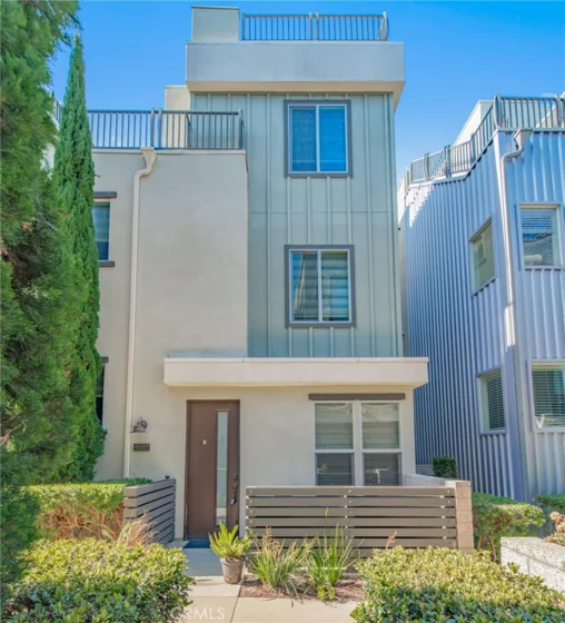 1007 Somerton photo 1