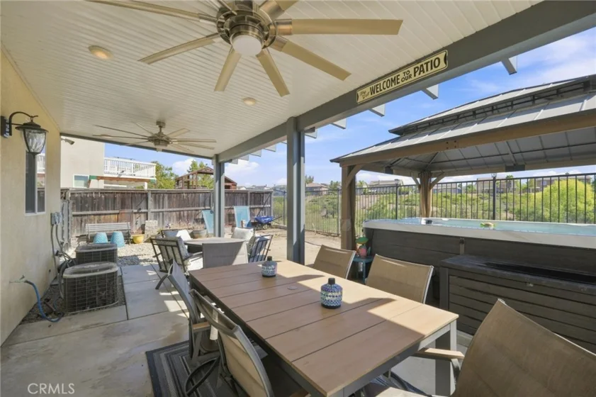 23682 Saratoga Springs photo 43