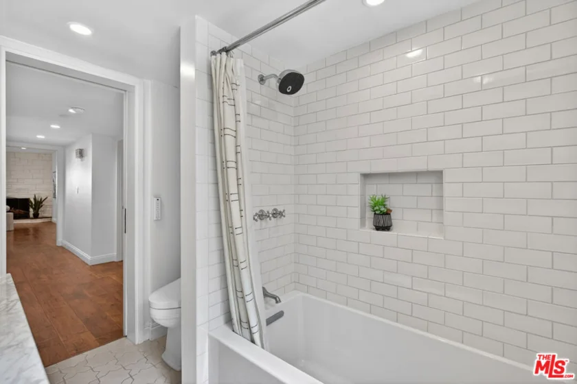 4563 Finley Avenue #3 photo 25