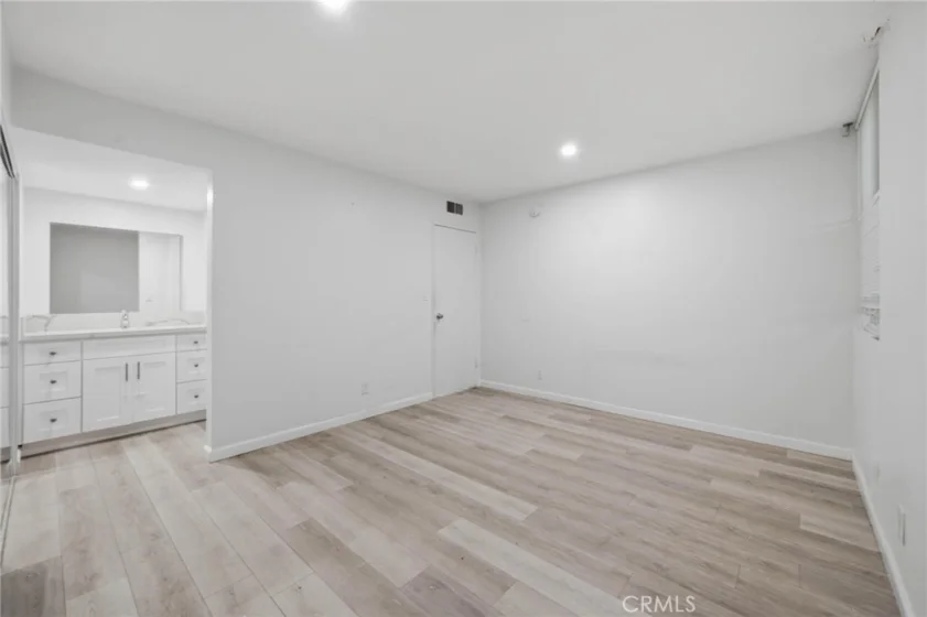 18620 Hatteras Street #206 photo 8