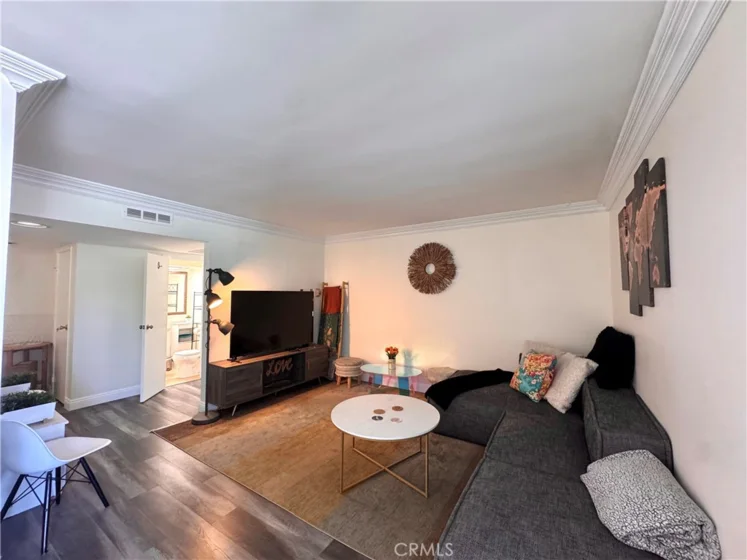 540 Kelton #502 photo 15