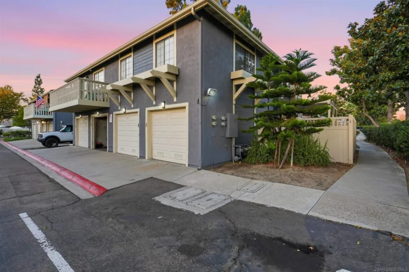 8837 Tamberly #C photo 1